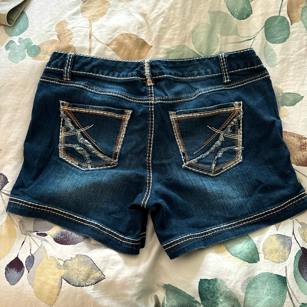 Maurice’s Mid-Rise Jean shorts
